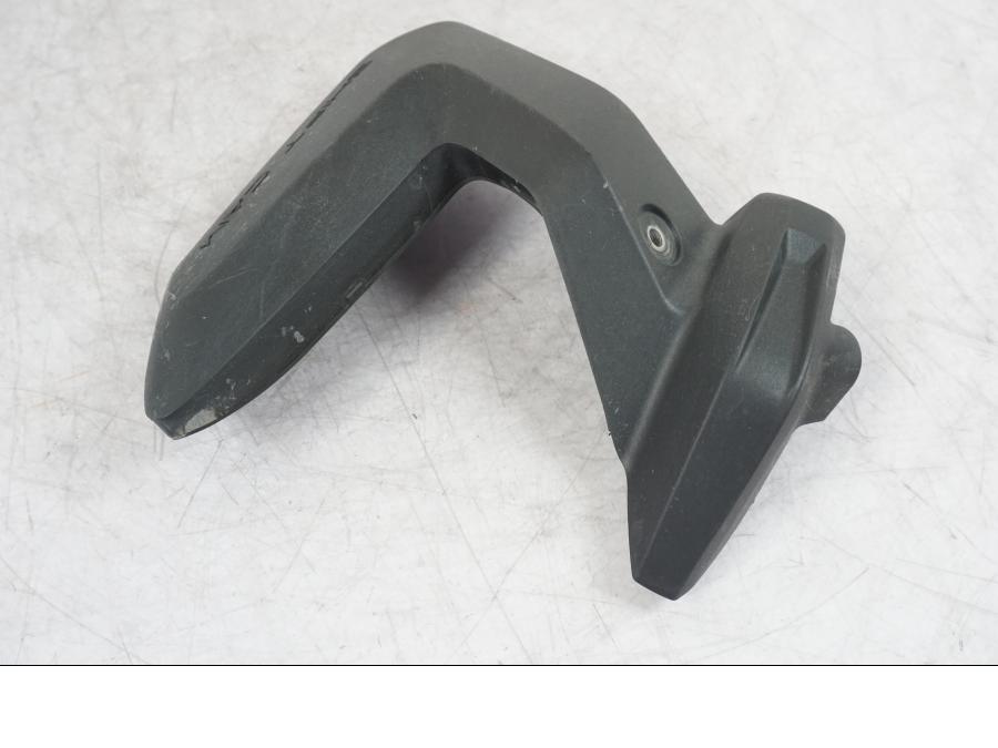 Vänster sida på Ventilkåpskydd från en BMW R 1250 GSA -2024 motorcykel.