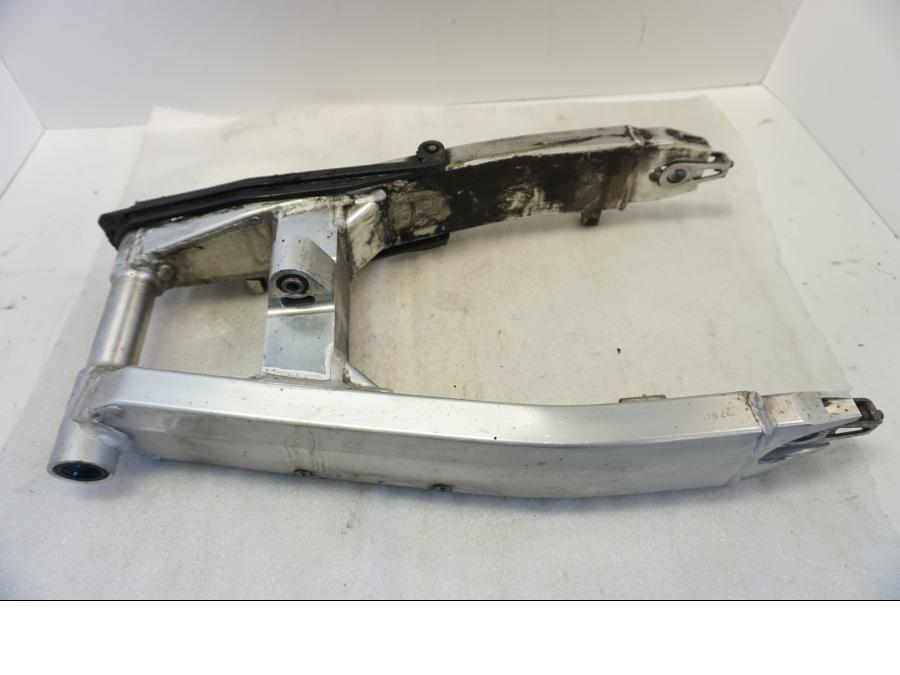 Baksidan på Sving från en Honda CBR 1100 XX -1998 motorcykel.