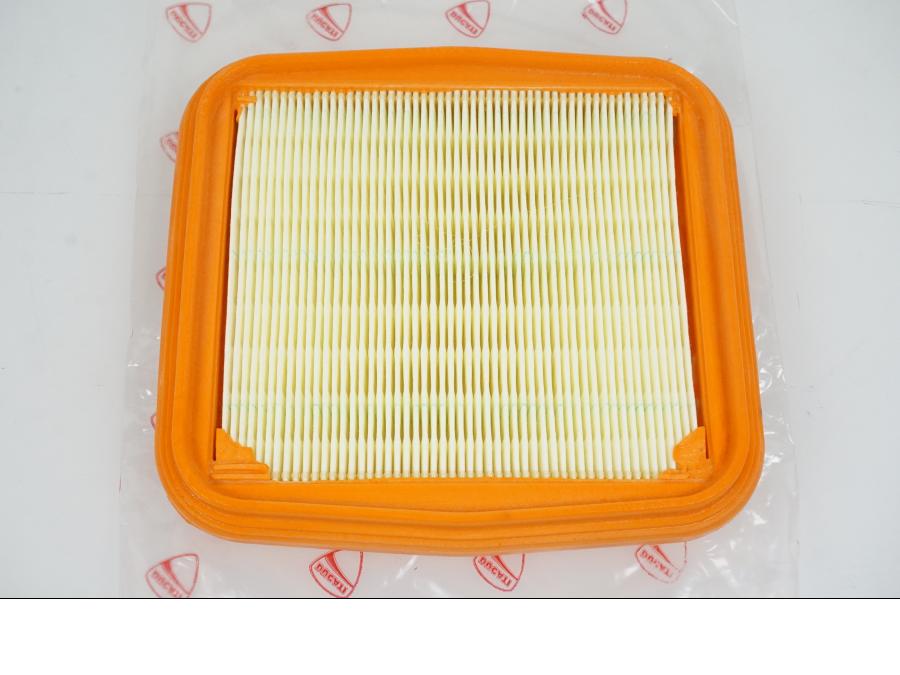 Höger sida på Luftfilter från en Ducati Scrambler 1100 -2023 motorcykel.