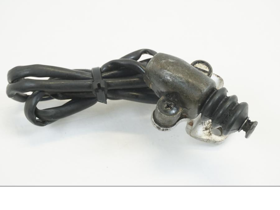 Framsidan på Sidostödsbrytare från en Yamaha XJ 600 -1984 motorcykel.