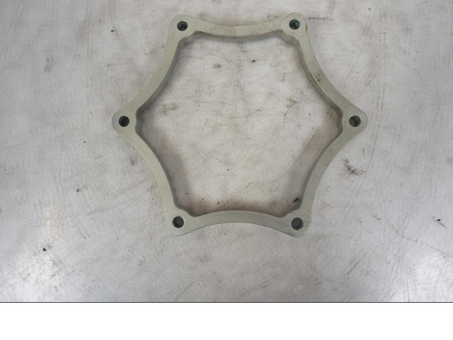 Baksidan på Bromsskivedistans från en KTM 690 SMCR -2016 motorcykel.