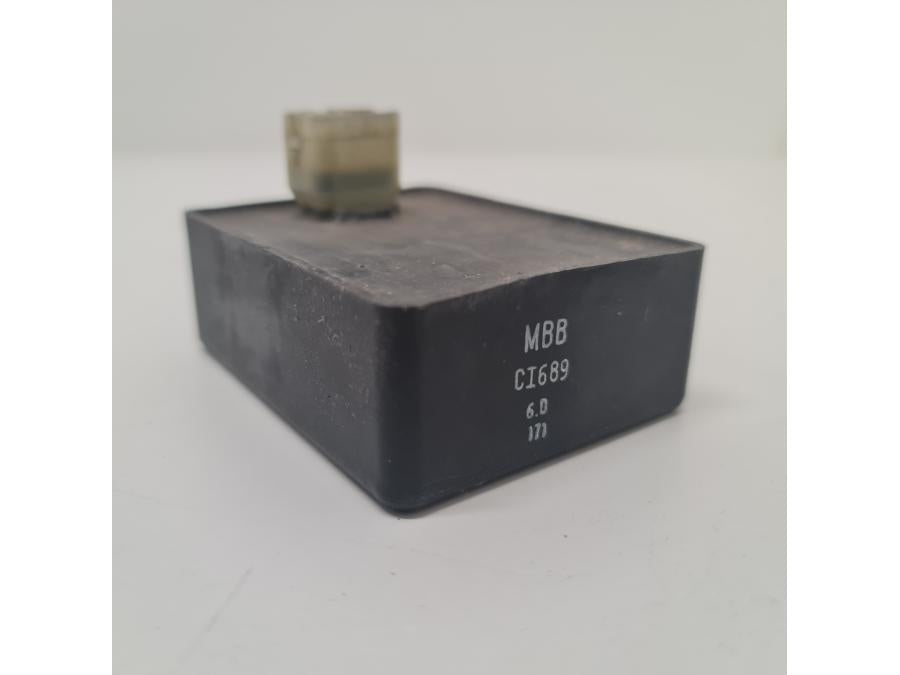 Framsidan på Styrbox från en Honda VTR 1000 F -1997 motorcykel.