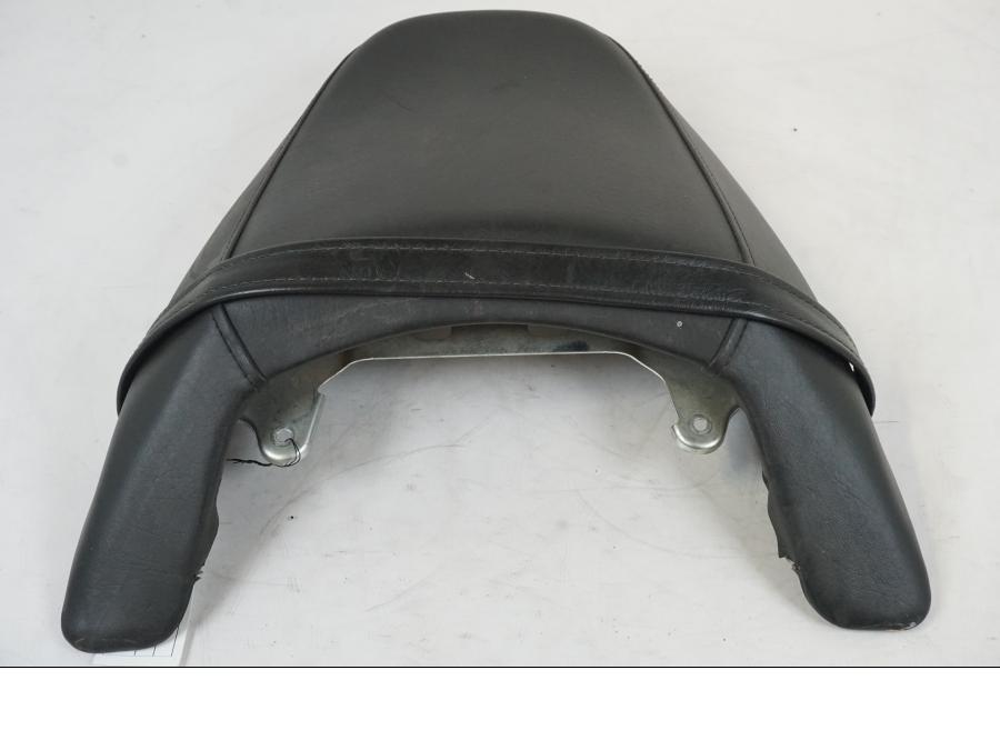 Extrabild1 på Sadel från en Suzuki VZR 1800 -2009 motorcykel.