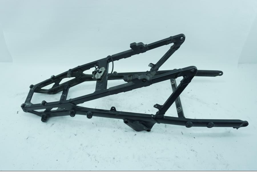 Framsidan på Bakram från en KTM 1190 Adventure -2014 motorcykel.