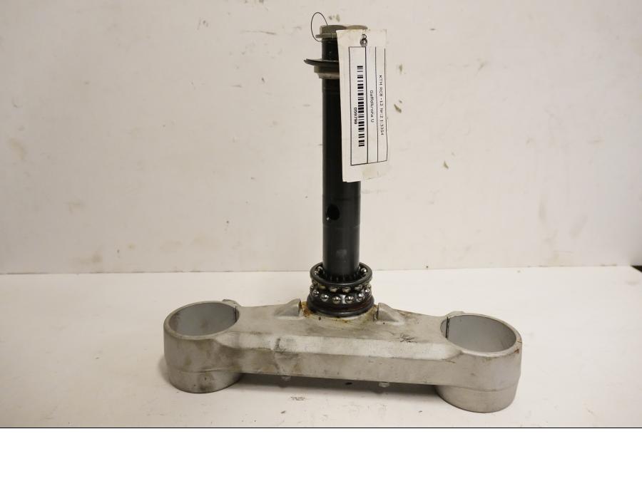 Framsidan på Gaffelkrona från en KTM RC8 -2009 motorcykel.