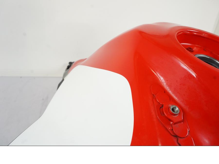 Extrabild1 på Bensintank från en Honda CRF 1000 Africa Twin -2016 motorcykel.