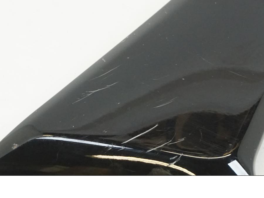 Baksidan på Vattenkylkåpa från en Ducati Hypermotard -2020 motorcykel.