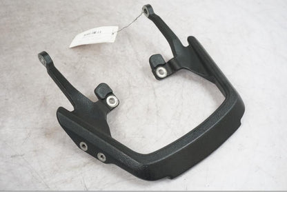 Framsidan på Passagerarbåge från en Triumph Tiger -2009 motorcykel.