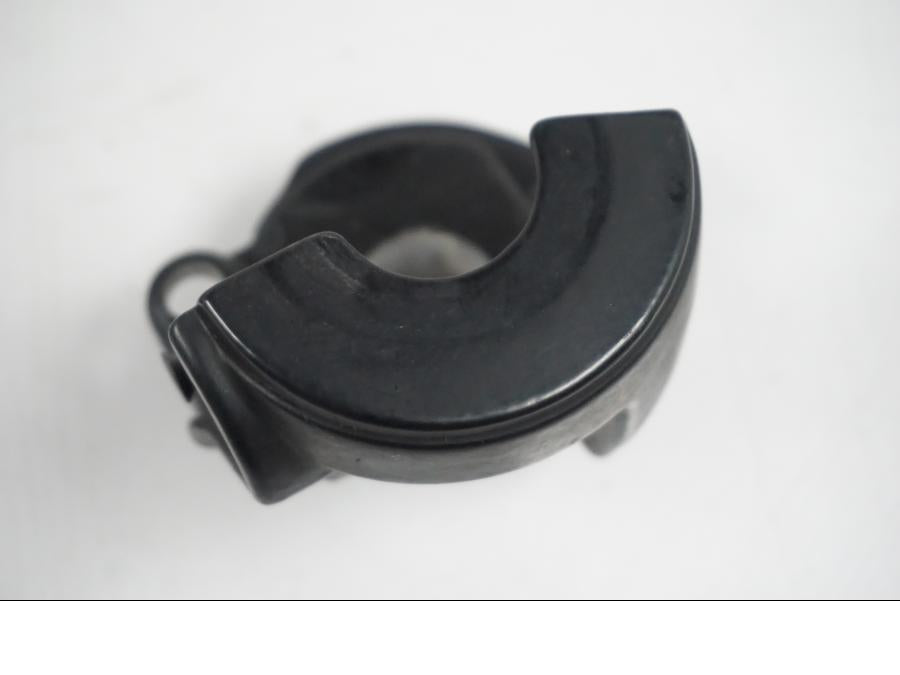 Snett uppifrån på Gasklo från en BMW F 650 CS -2002 motorcykel.