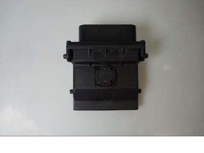 Baksidan på ESA Control Unit från en BMW S 1000 RR -2015 motorcykel.