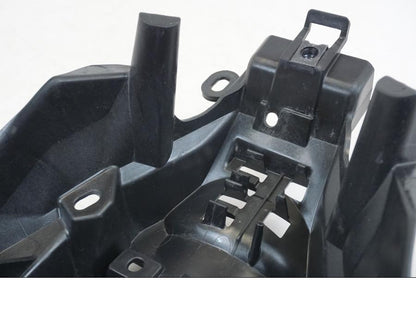 Extrabild6 på Strålkastarfäste från en Yamaha MT-09 -2021 motorcykel.