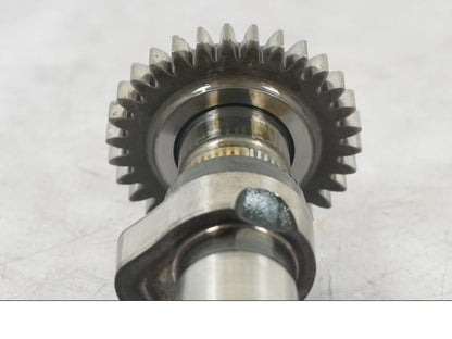 Baksidan på Kamaxel från en BMW R 1200 GSA -2014 motorcykel.