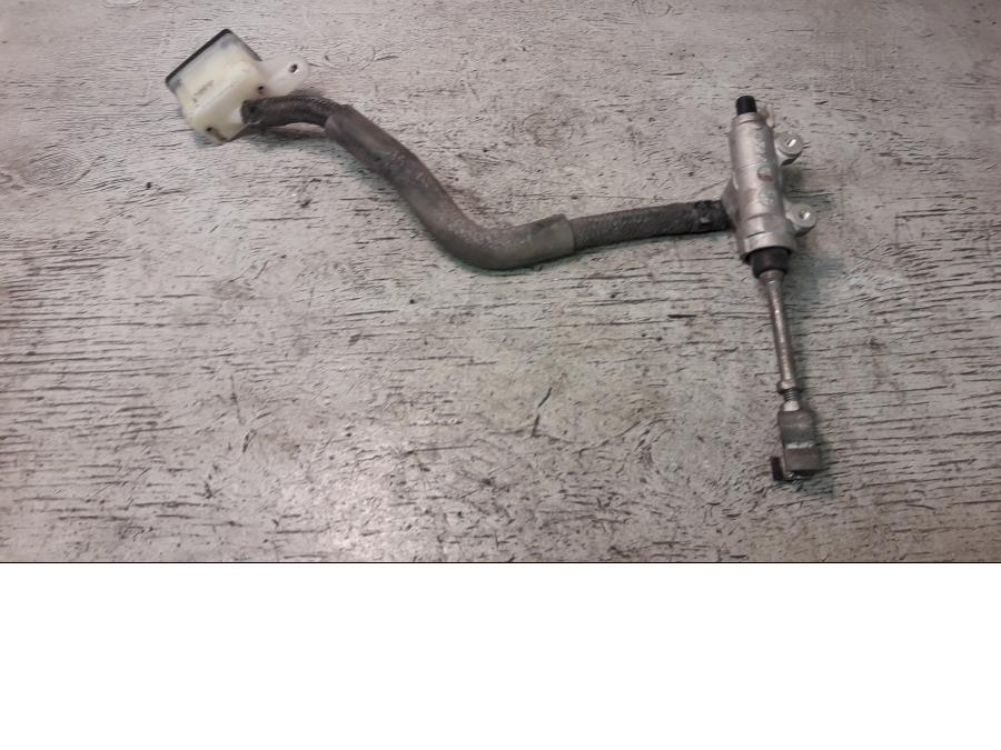 Baksidan på Bromshuvudcylinder från en Honda XL 600 V -1994 motorcykel.