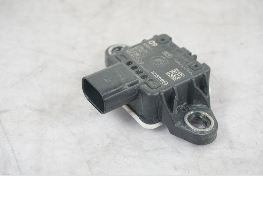 Baksidan på Tilt Sensor från en KTM 1290 Super Adventure S -2022 motorcykel.