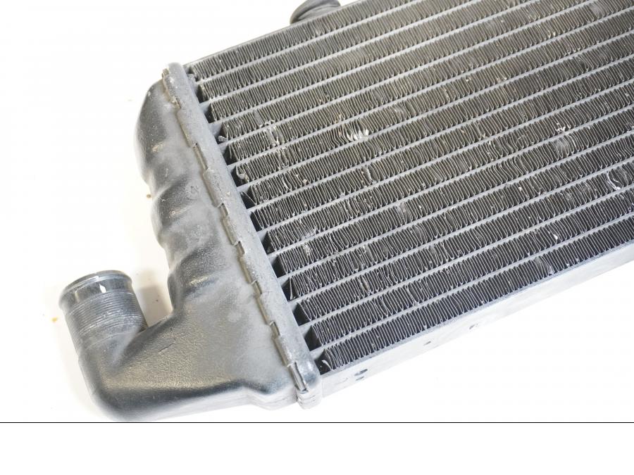 Snett uppifrån på Vattenkyl från en BMW K 1200 LT -2004 motorcykel.