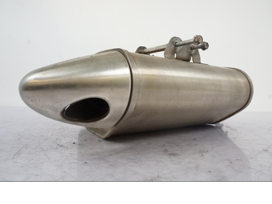 Framsidan på Ljuddämpare från en Kawasaki ER-6F -2010 motorcykel.