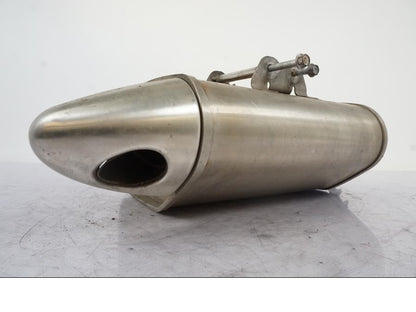 Framsidan på Ljuddämpare från en Kawasaki ER-6F -2010 motorcykel.