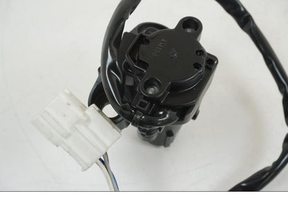 Snett uppifrån på Låssats från en Kawasaki ER-6F -2016 motorcykel.