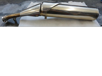 Baksidan på Ljuddämpare från en Yamaha TDM 900 -2009 motorcykel.