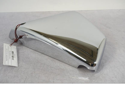 Vänster sida på Sidkåpa från en Suzuki VZ 800 -2000 motorcykel.