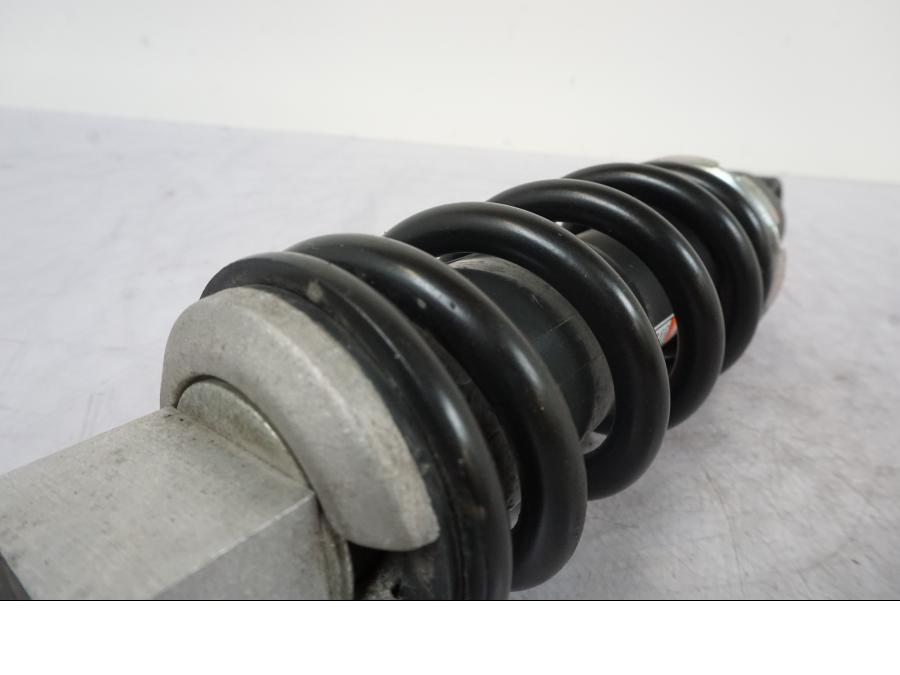 Extrabild2 på Stötdämpare från en Kawasaki Z 800 -2014 motorcykel.