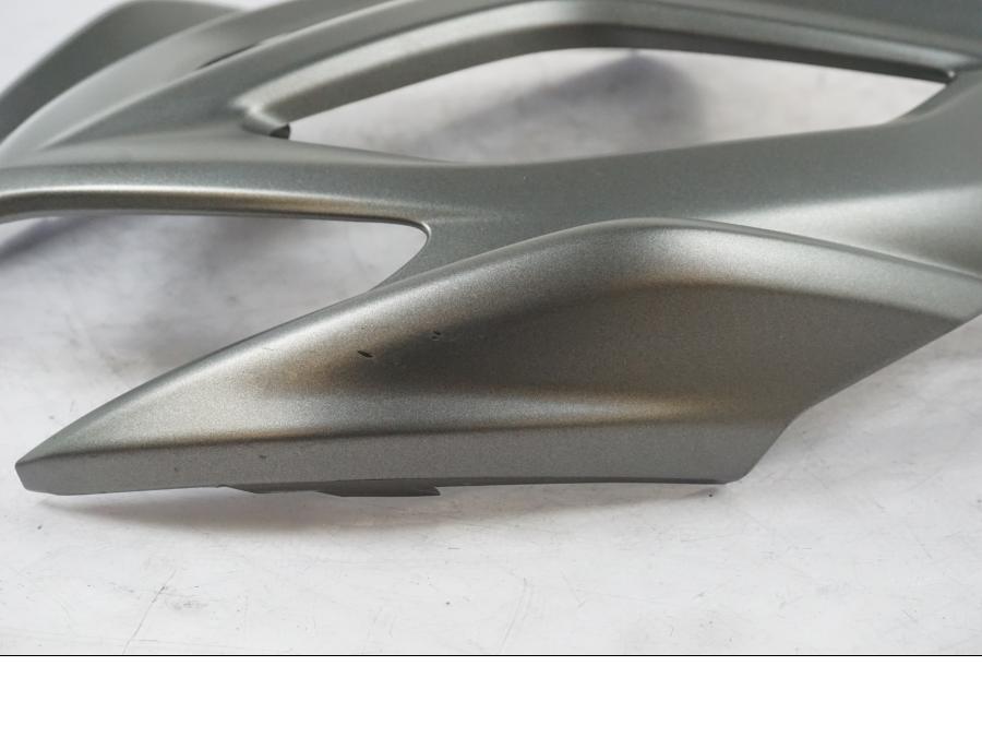 Höger sida på Toppkåpa från en Yamaha Aerox 4 -2020 moped.