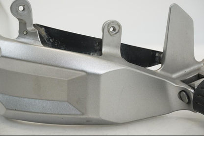 Höger sida på Fotpinne från en Yamaha XT 1200 A -2010 motorcykel.