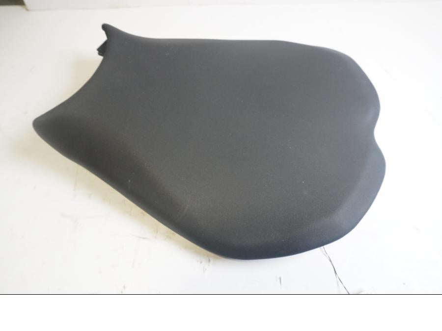 Framsidan på Sadel från en Ducati Surerbike 1098 -2009 motorcykel.