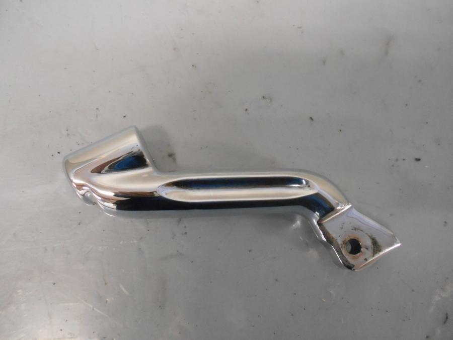 Framsidan på Fotplattefäste från en H-D Street Glide FLHX -2012 motorcykel.