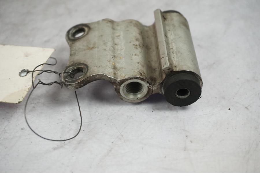 Snett uppifrån på Bromsfördelare från en Yamaha BT 1100 -2002 motorcykel.