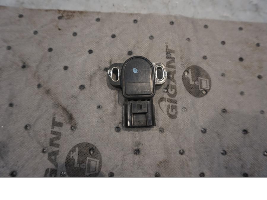 Framsidan på TPS från en Yamaha XT 1200 Z -2011 motorcykel.