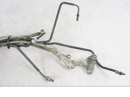 Baksidan på Bromsledning från en BMW R 1200 GS -2005 motorcykel.