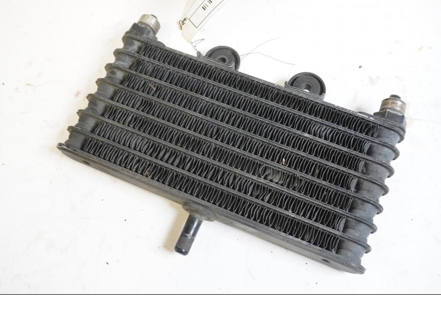 Framsidan på Oljekyl från en Yamaha XJ 900 -1983 motorcykel.