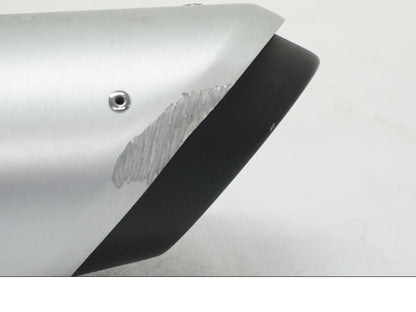 Baksidan på Ljuddämpare från en Ducati Hypermotard -2020 motorcykel.