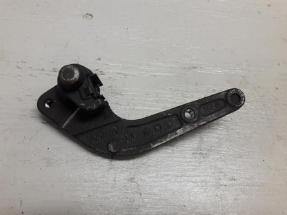 Framsidan på Bromsoksfäste från en Honda CBR 1000 F -1999 motorcykel.