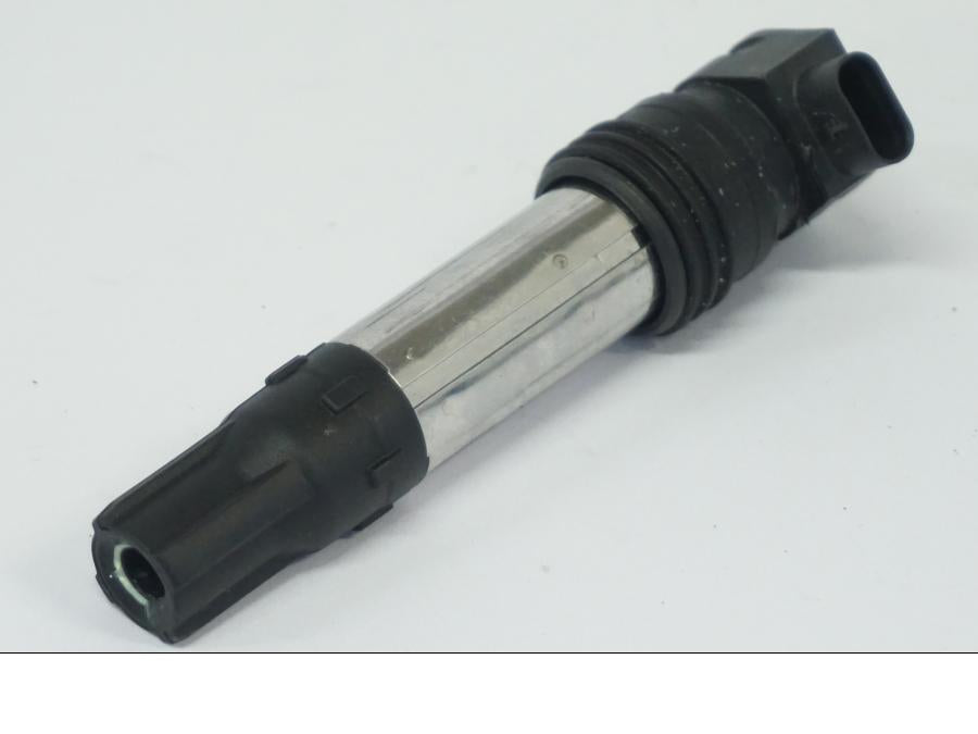 Höger sida på Tändspole från en BMW R 1250 GS -2022 motorcykel.