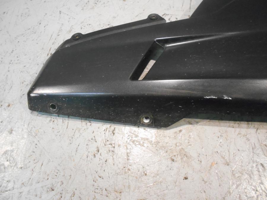 Snett uppifrån på Magkåpa från en Ducati 848 -2013 motorcykel.