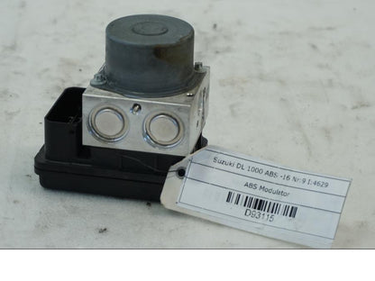 Vänster sida på ABS Modulator från en Suzuki DL 1000 -2016 motorcykel.