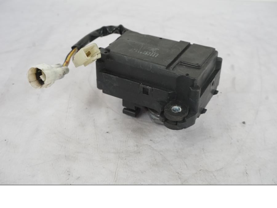 Framsidan på Avgasspjällmotor från en Suzuki GSX-R 1000 -2005 motorcykel.