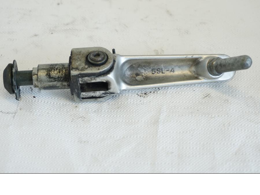 Baksidan på Fotpinne från en Yamaha YZF R6 -2006 motorcykel.