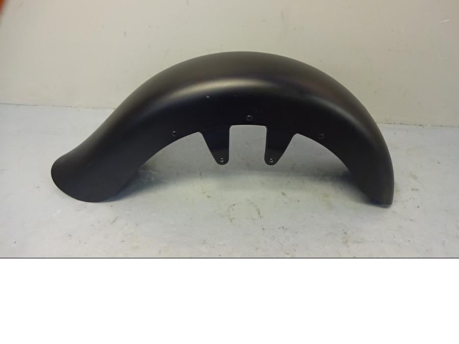 Framsidan på Framskärm från en Indian Chieftain Dark Horse -2018 motorcykel.