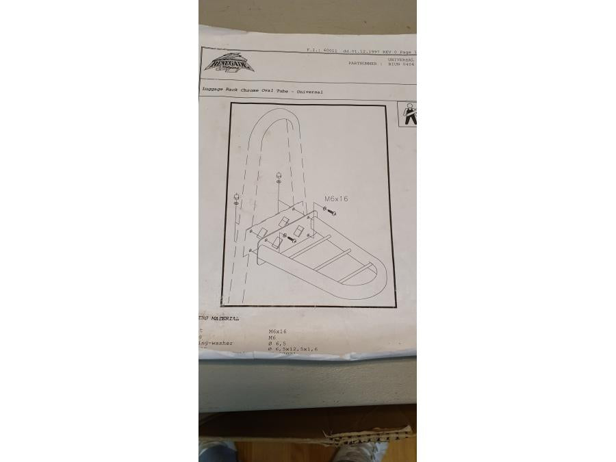 Höger sida på Pakethållare från en Honda VT 600 C -1992 motorcykel.