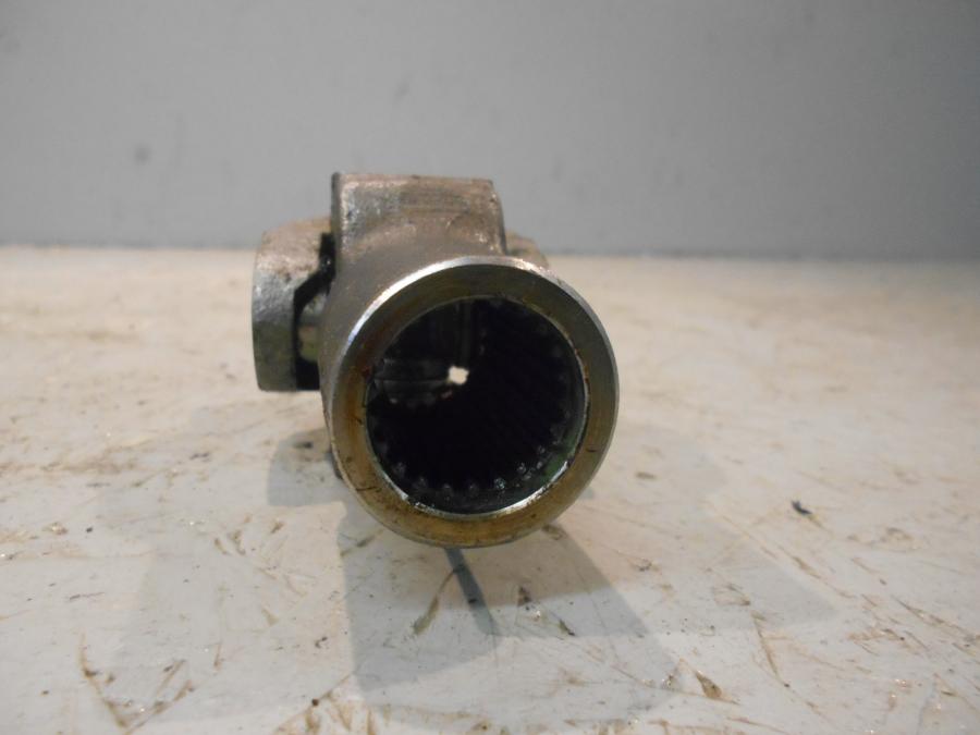 Baksidan på Kardanknut från en Suzuki VS 750 Intruder -1986 motorcykel.