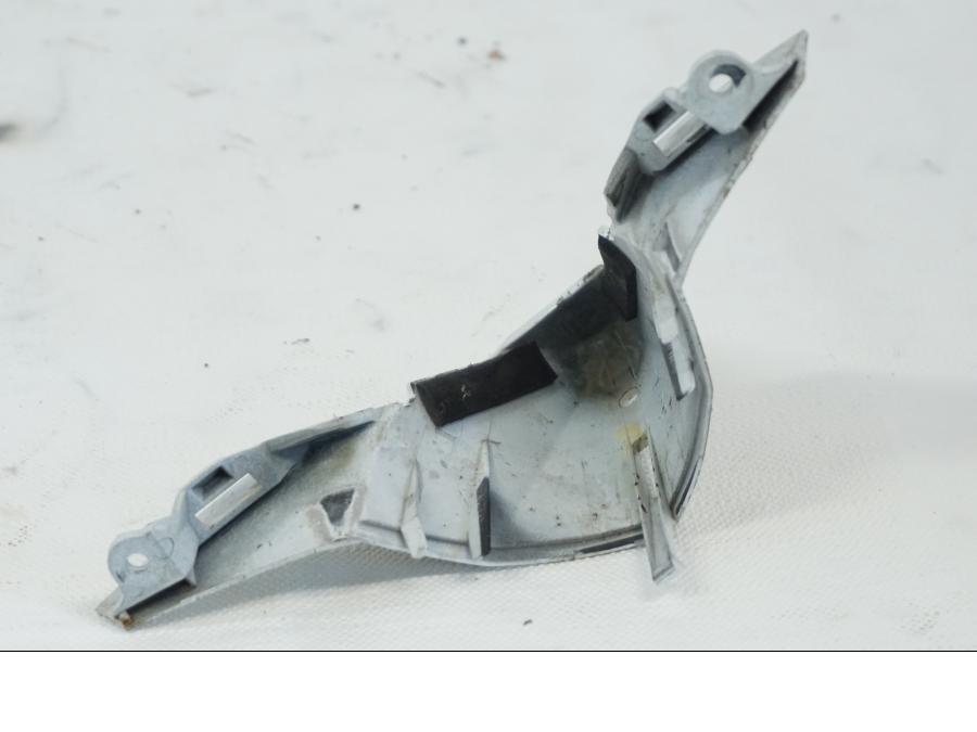 Snett uppifrån på Toppkåpa från en Yamaha YZF R6 -2006 motorcykel.