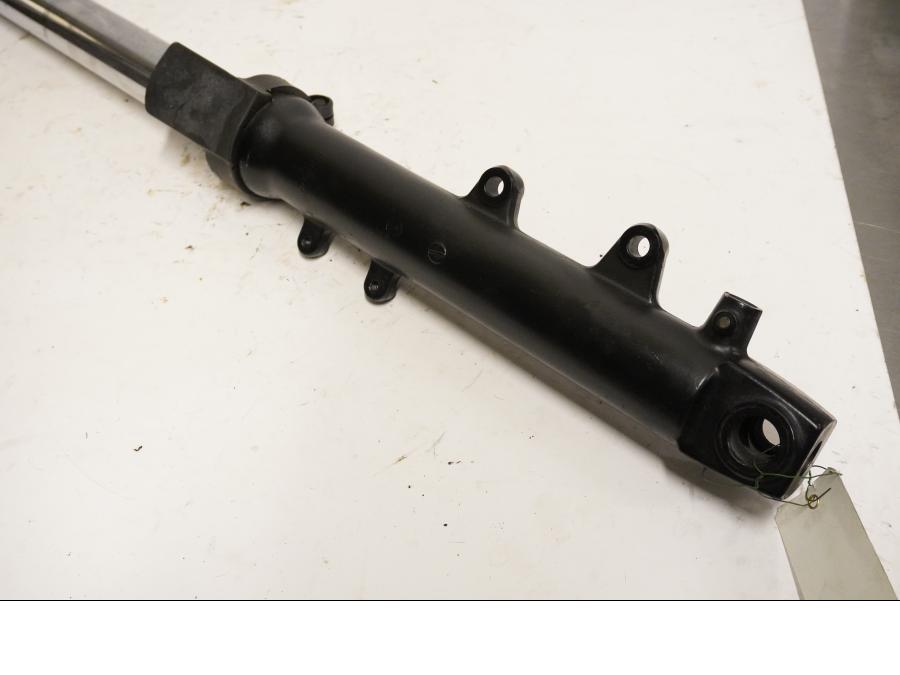 Vänster sida på Gaffelben från en Triumph TT 600 -2001 motorcykel.