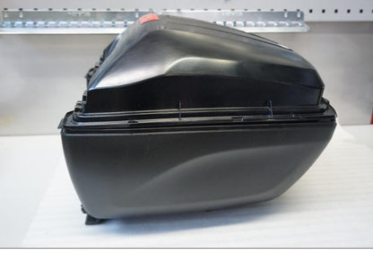 Höger sida på Topbox från en BMW S 1000 XR -2019 motorcykel.