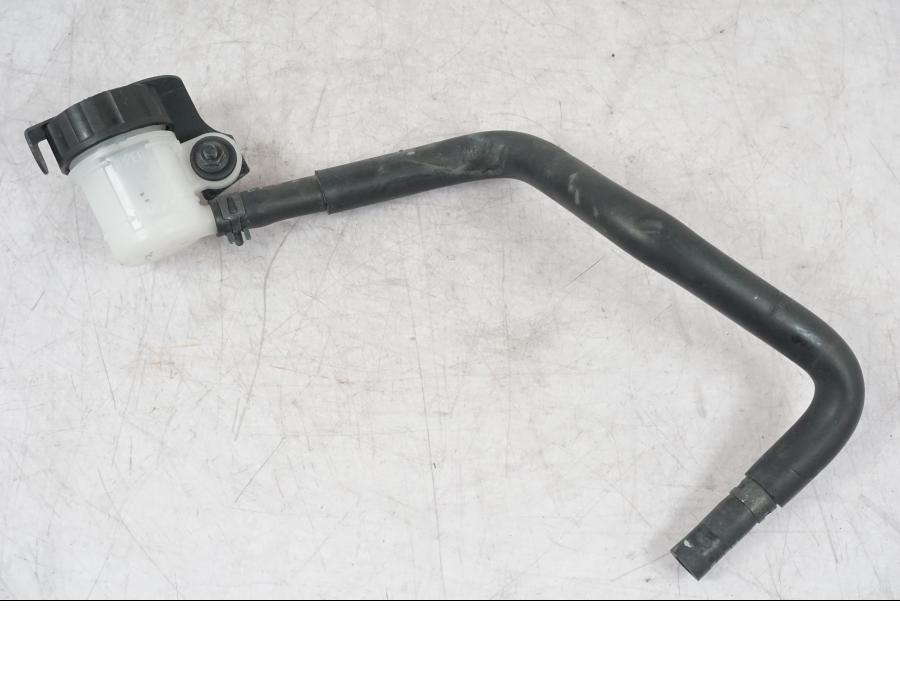 Framsidan på Bromsvätskebehållare från en Yamaha MT-09 -2016 motorcykel.