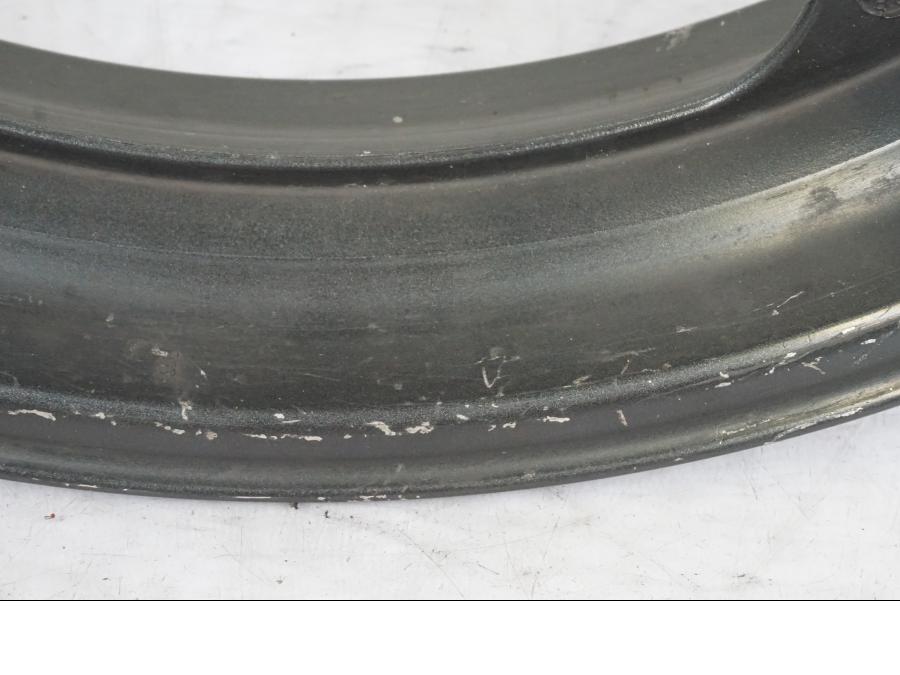 Extrabild5 på Fälg från en Honda CBR 1000 F -1999 motorcykel.