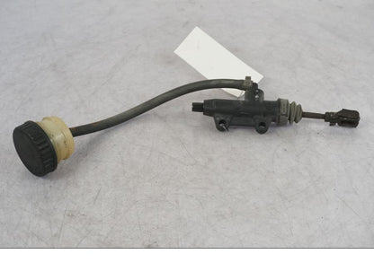 Framsidan på Bromshuvudcylinder från en BMW R 1100 GS -1998 motorcykel.