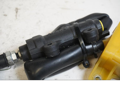 Höger sida på Bromshuvudcylinder från en Honda CBR 1000 RR -2007 motorcykel.